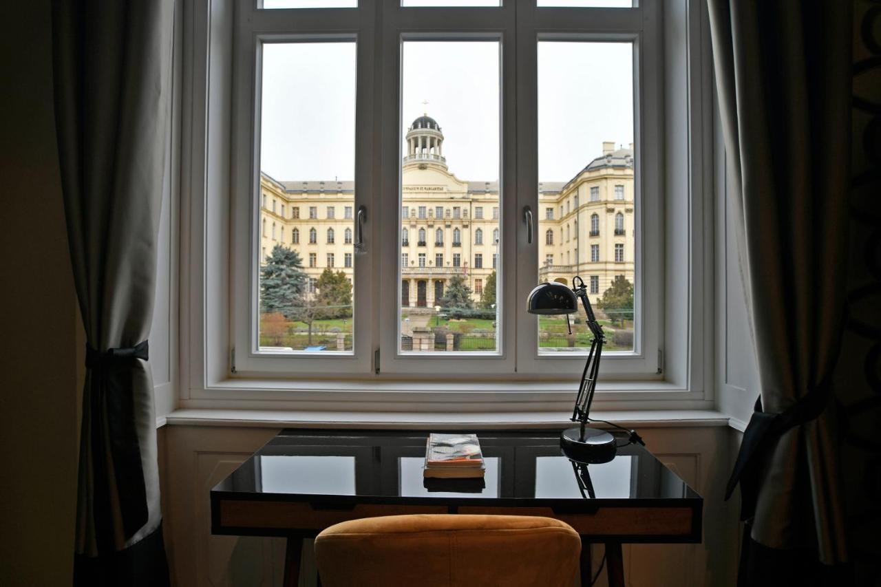Luxuryflat Near Centre On118 Sqm, 3Br,2Bth,8Bed,Ac Apartment Будапеща Екстериор снимка