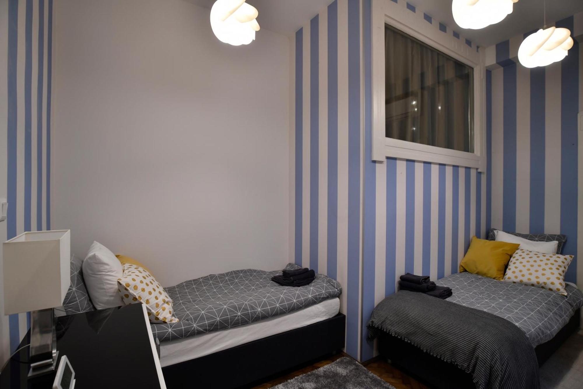 Luxuryflat Near Centre On118 Sqm, 3Br,2Bth,8Bed,Ac Apartment Будапеща Екстериор снимка