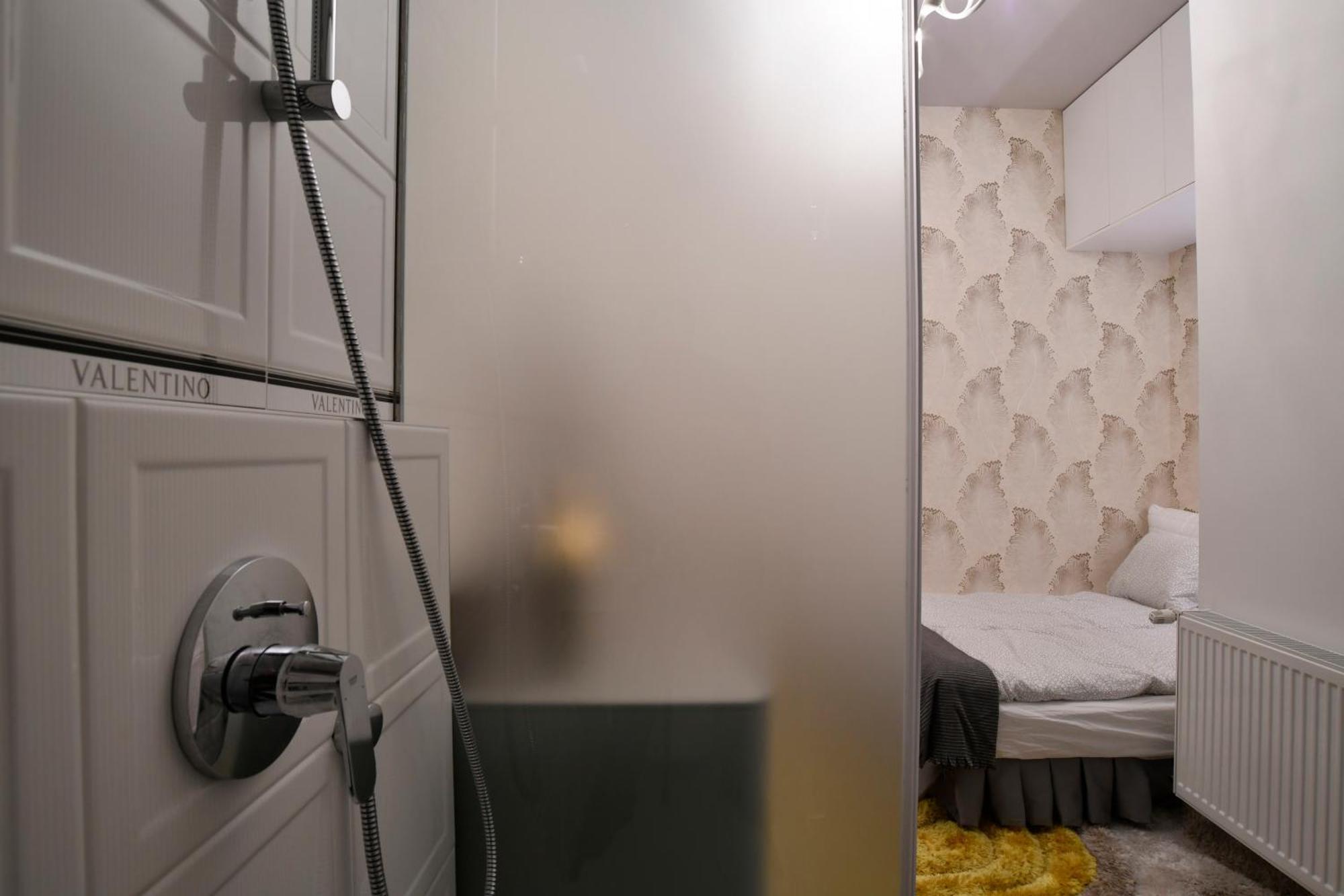 Luxuryflat Near Centre On118 Sqm, 3Br,2Bth,8Bed,Ac Apartment Будапеща Екстериор снимка