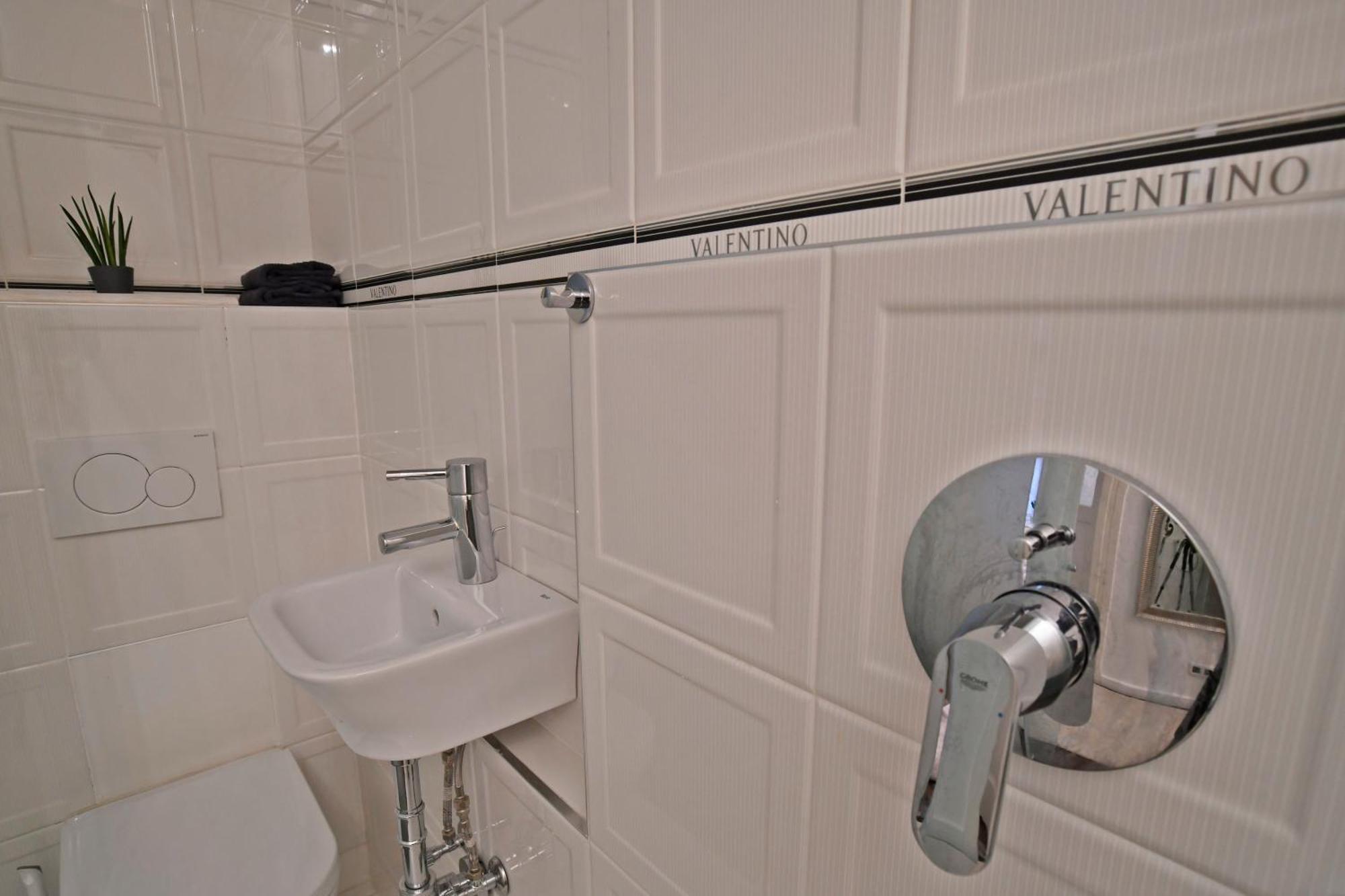 Luxuryflat Near Centre On118 Sqm, 3Br,2Bth,8Bed,Ac Apartment Будапеща Екстериор снимка