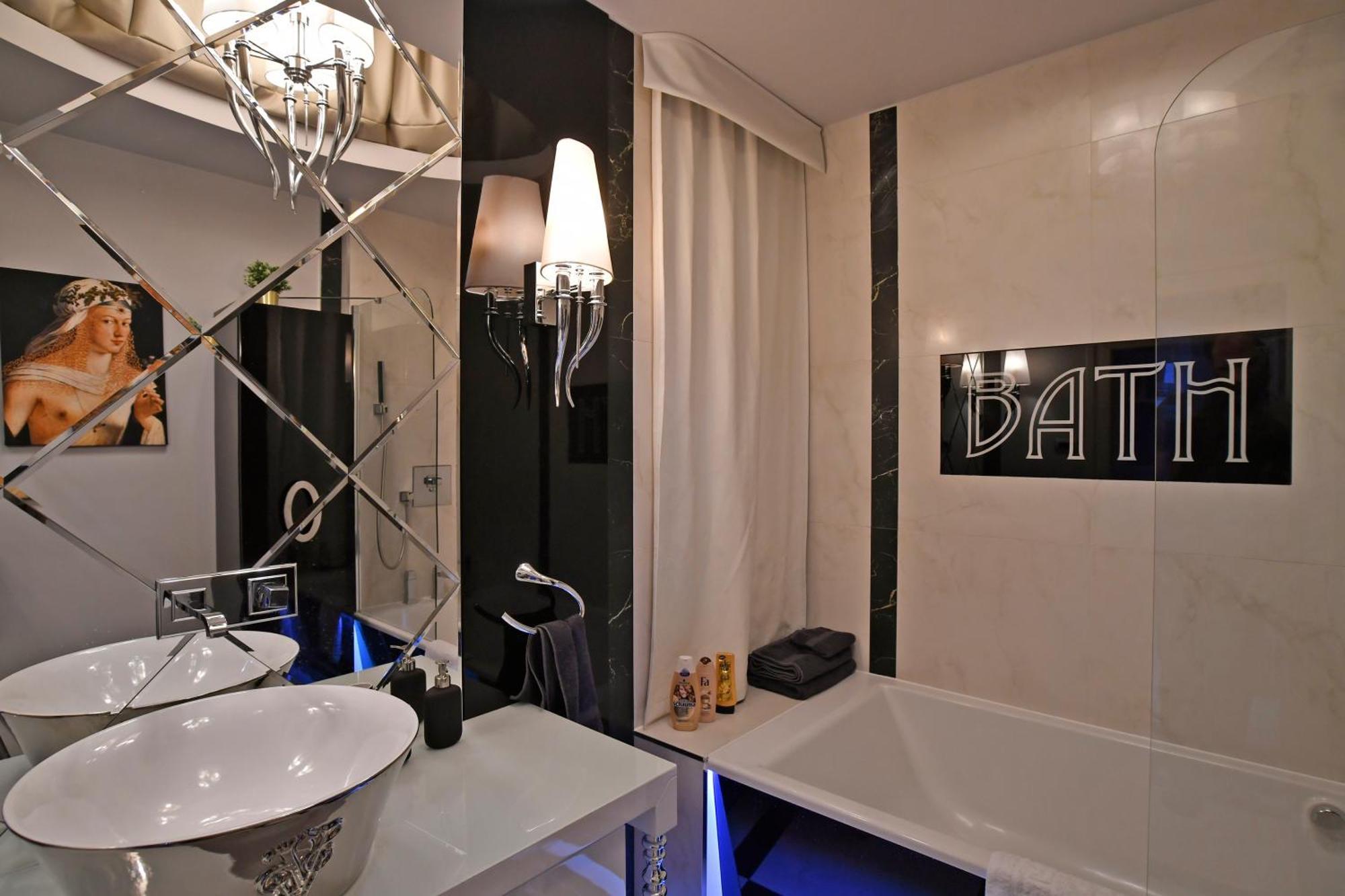 Luxuryflat Near Centre On118 Sqm, 3Br,2Bth,8Bed,Ac Apartment Будапеща Екстериор снимка